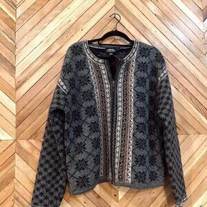 Icelandic Design Zip Up